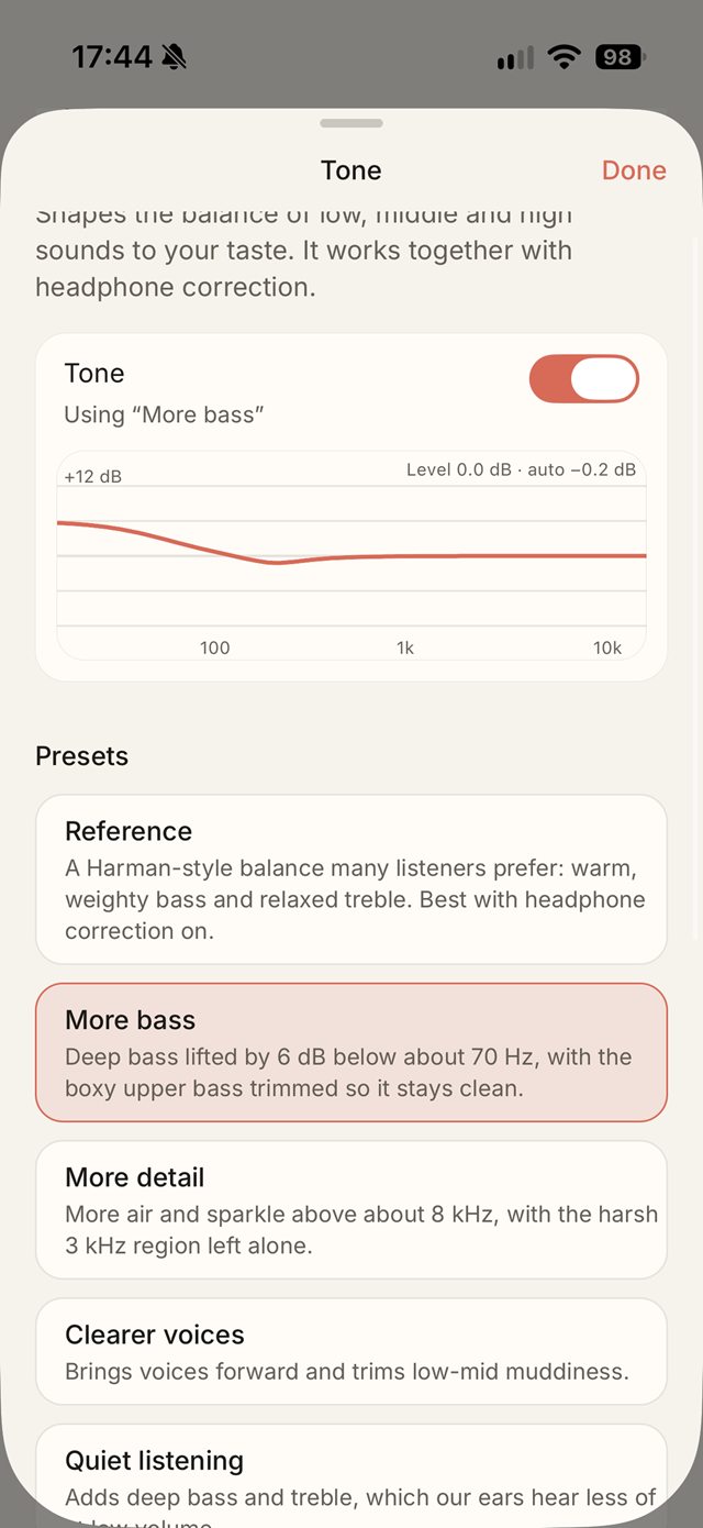Tone screen with a response curve and a list of presets.